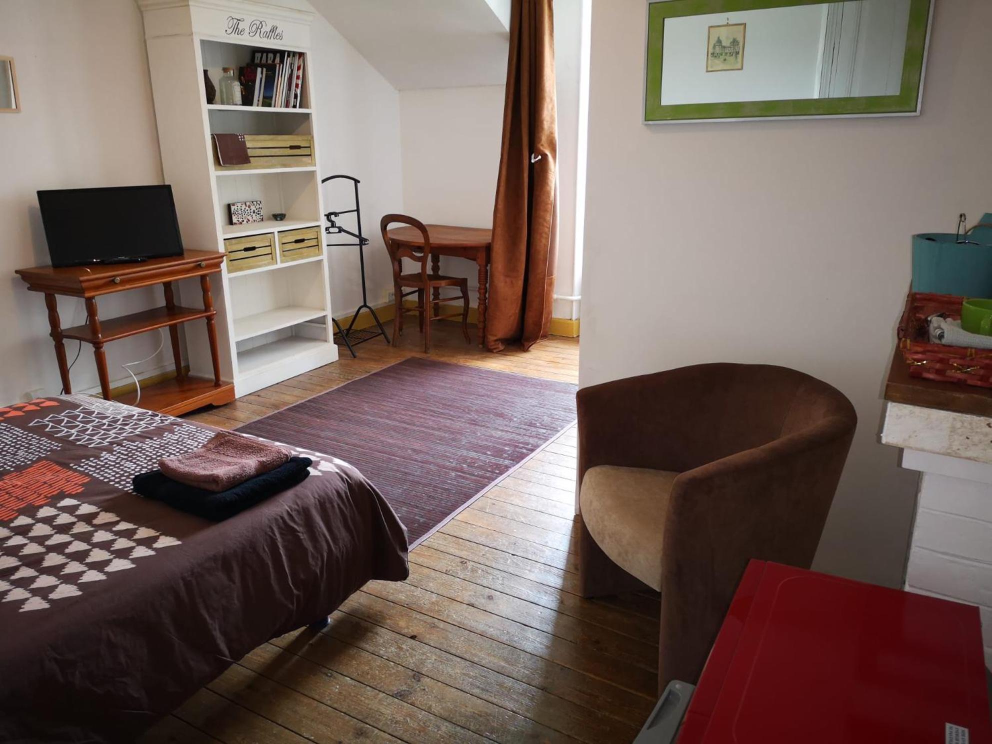 Chambres Avec Salle De Bains Et Cuisine En Centre Ville Argenton Sur Creuse Exterior photo